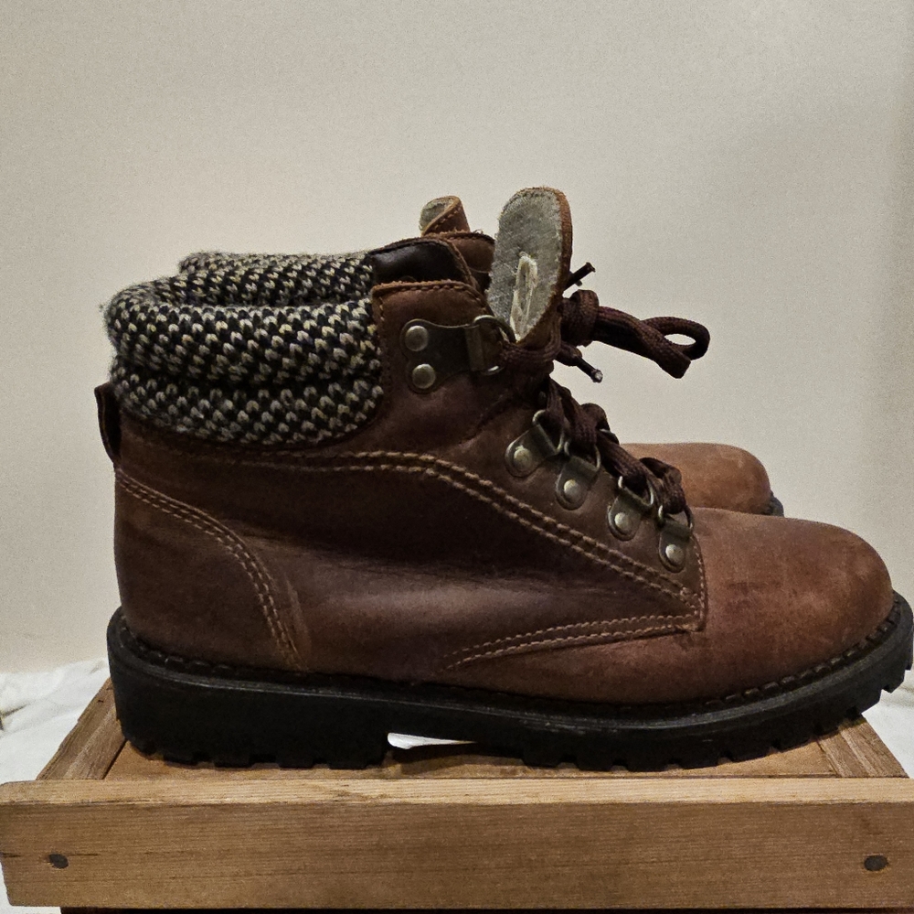 B Women’s Westbound Boot New without box Convenience Hiking suede weatherproof - Picture 9 of 12